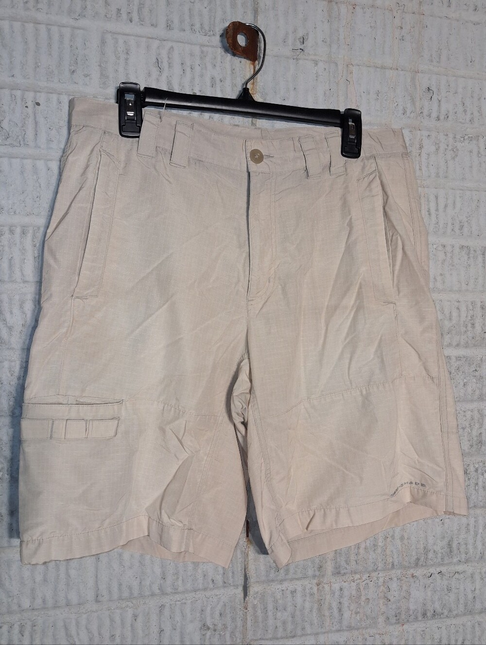 Columbia Omni Shade  Men's Khaki Cargo Shorts - Lightweight Summer Style Sz 34